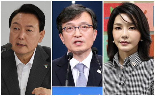 (왼쪽부터) 윤석열 대통령, 김의겸 더불어민주당 대변인, 김건희 여사. <연합뉴스>